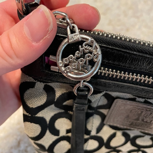 Coach Poppy Swingpack Black Gray Crossbody Adjust Strap Zipper Bag Purse op art - Picture 6 of 11